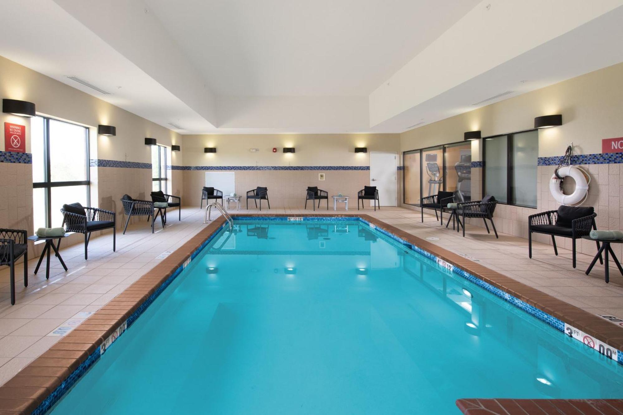 Towneplace Airport Hotel 3*