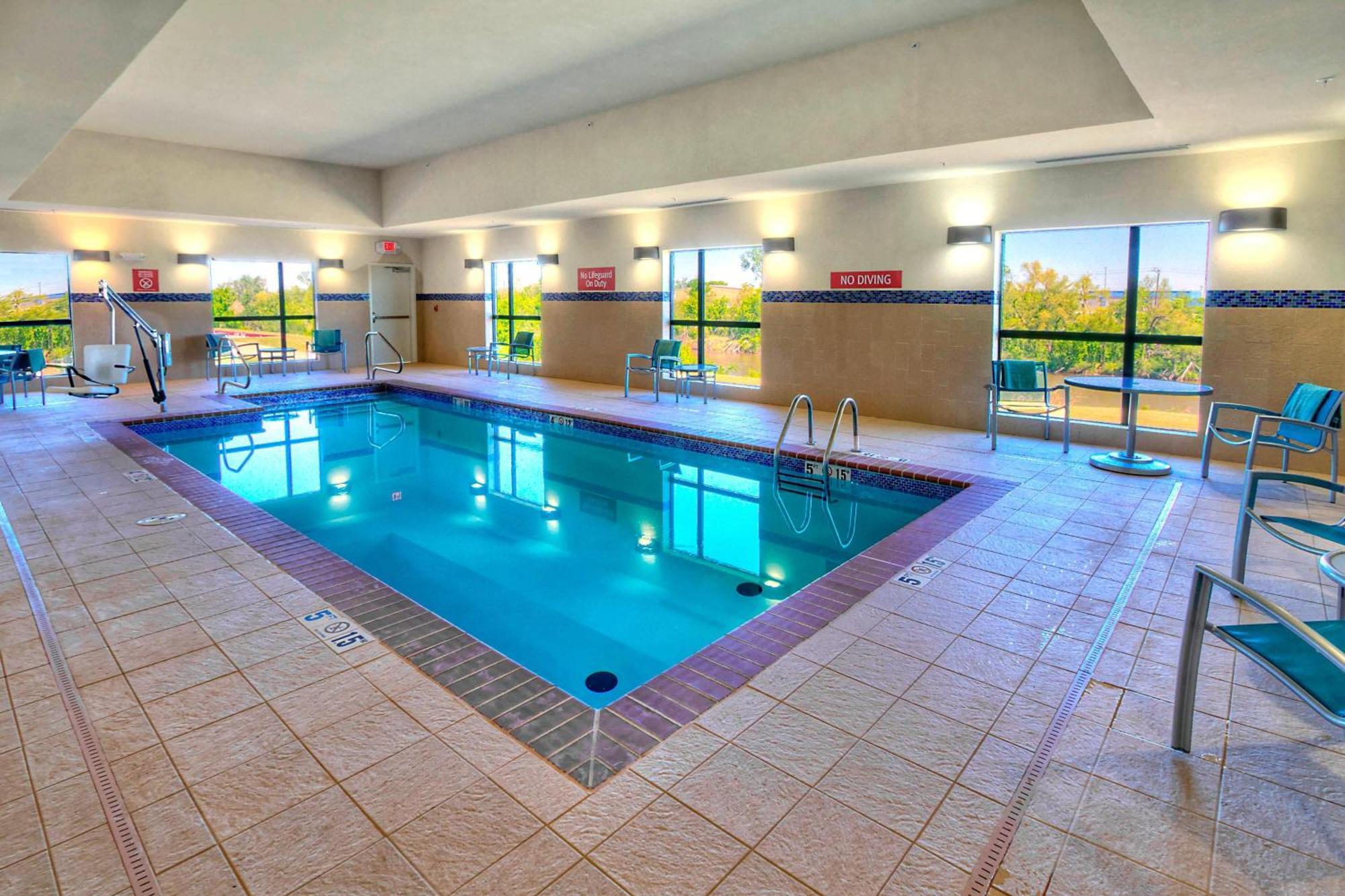 Hotel Towneplace Airport 3*