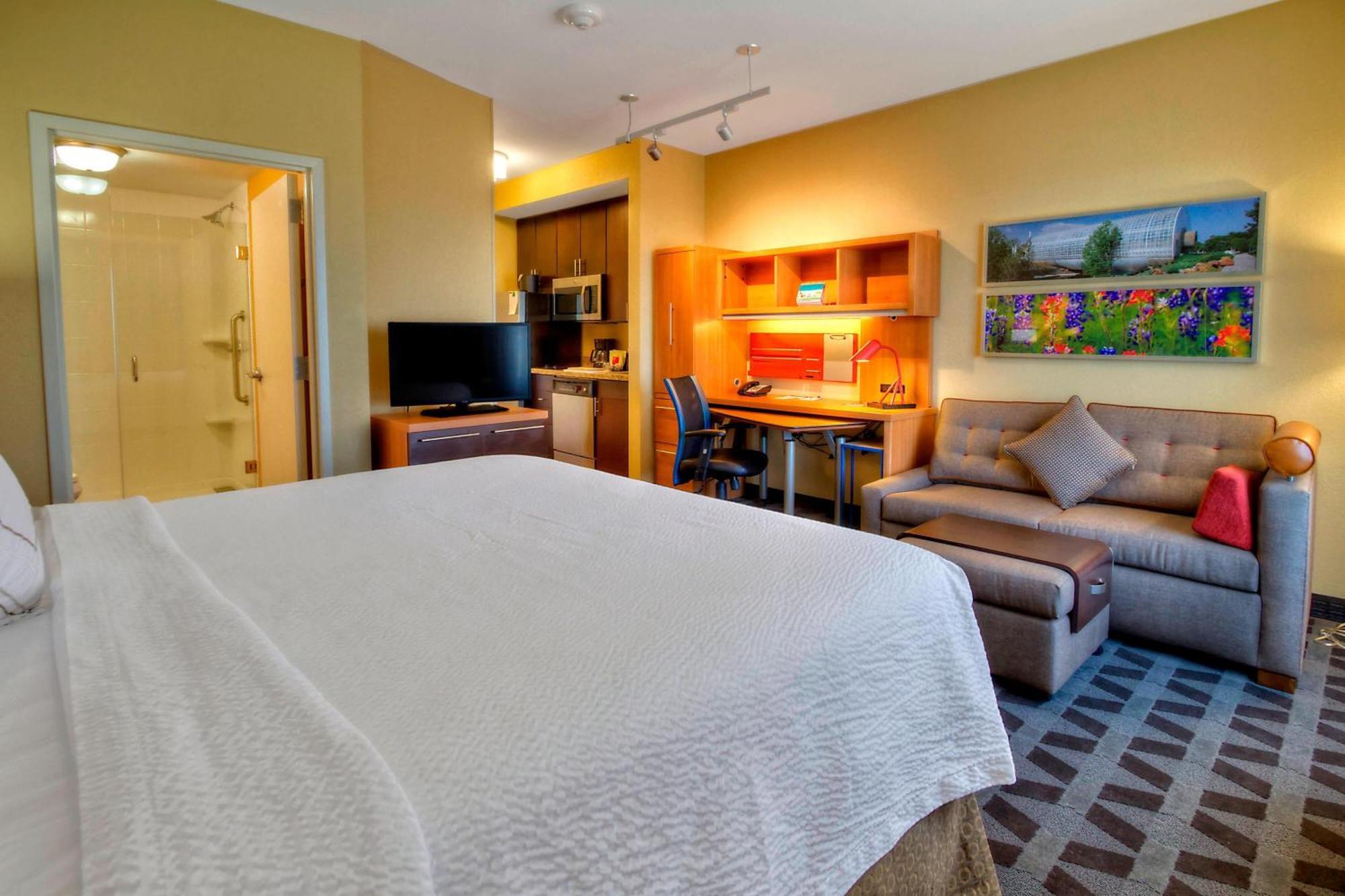 Towneplace Airport Hotel